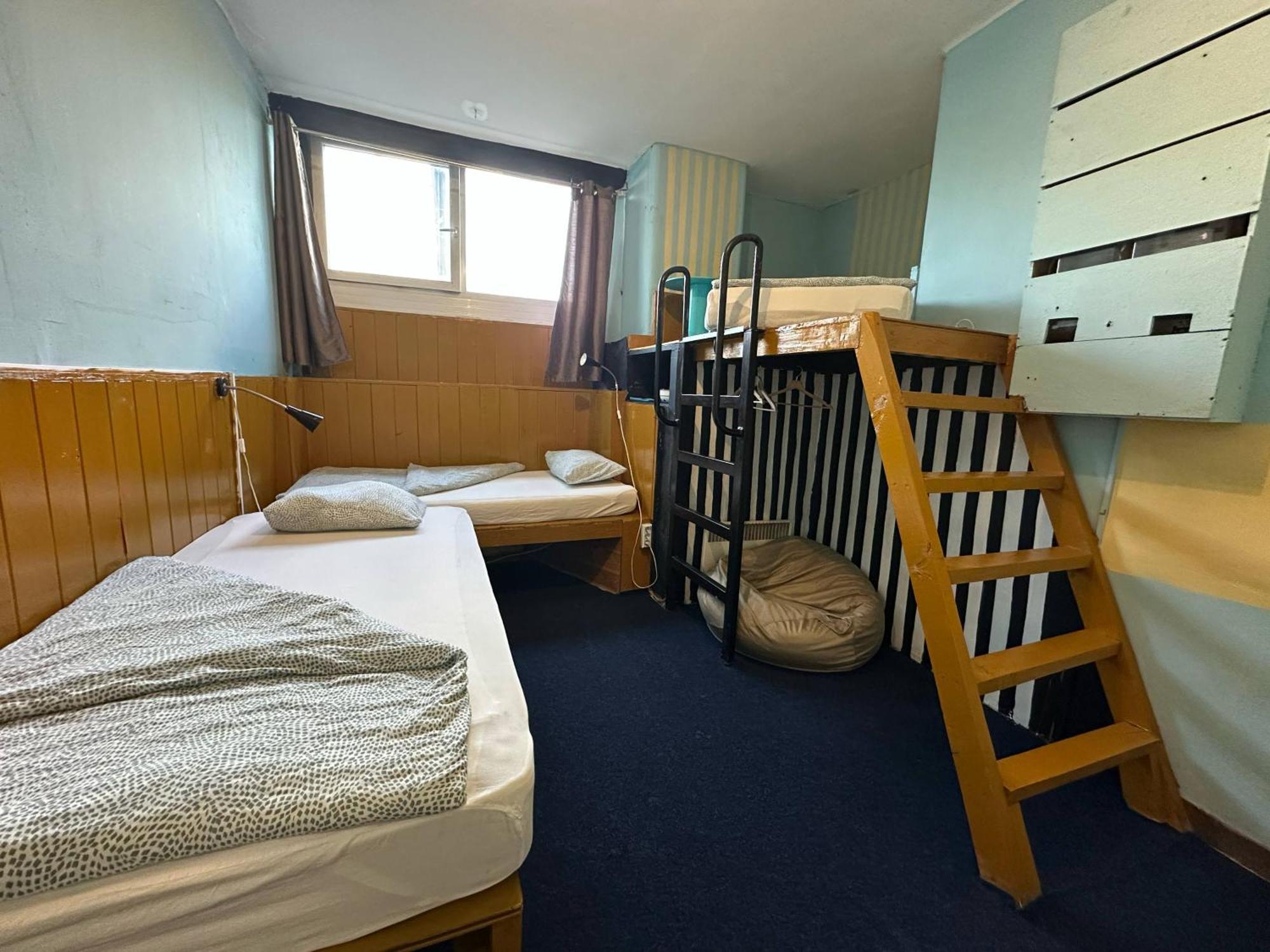 Baroque Hostel & Coworking Будапеща Екстериор снимка