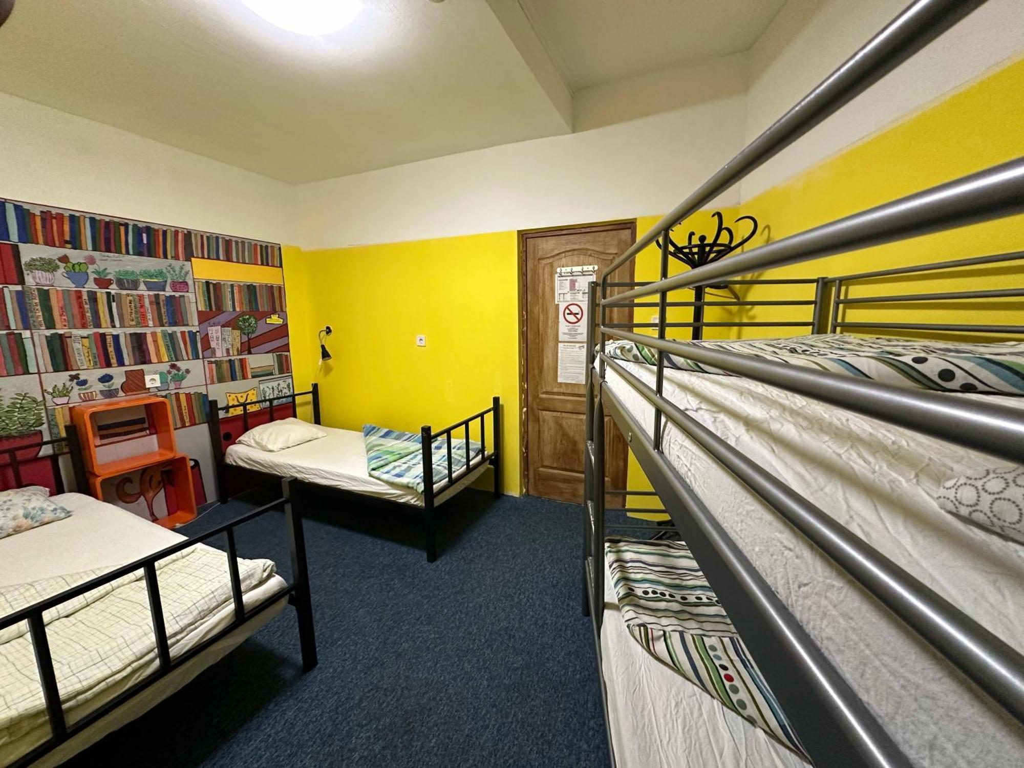 Baroque Hostel & Coworking Будапеща Екстериор снимка